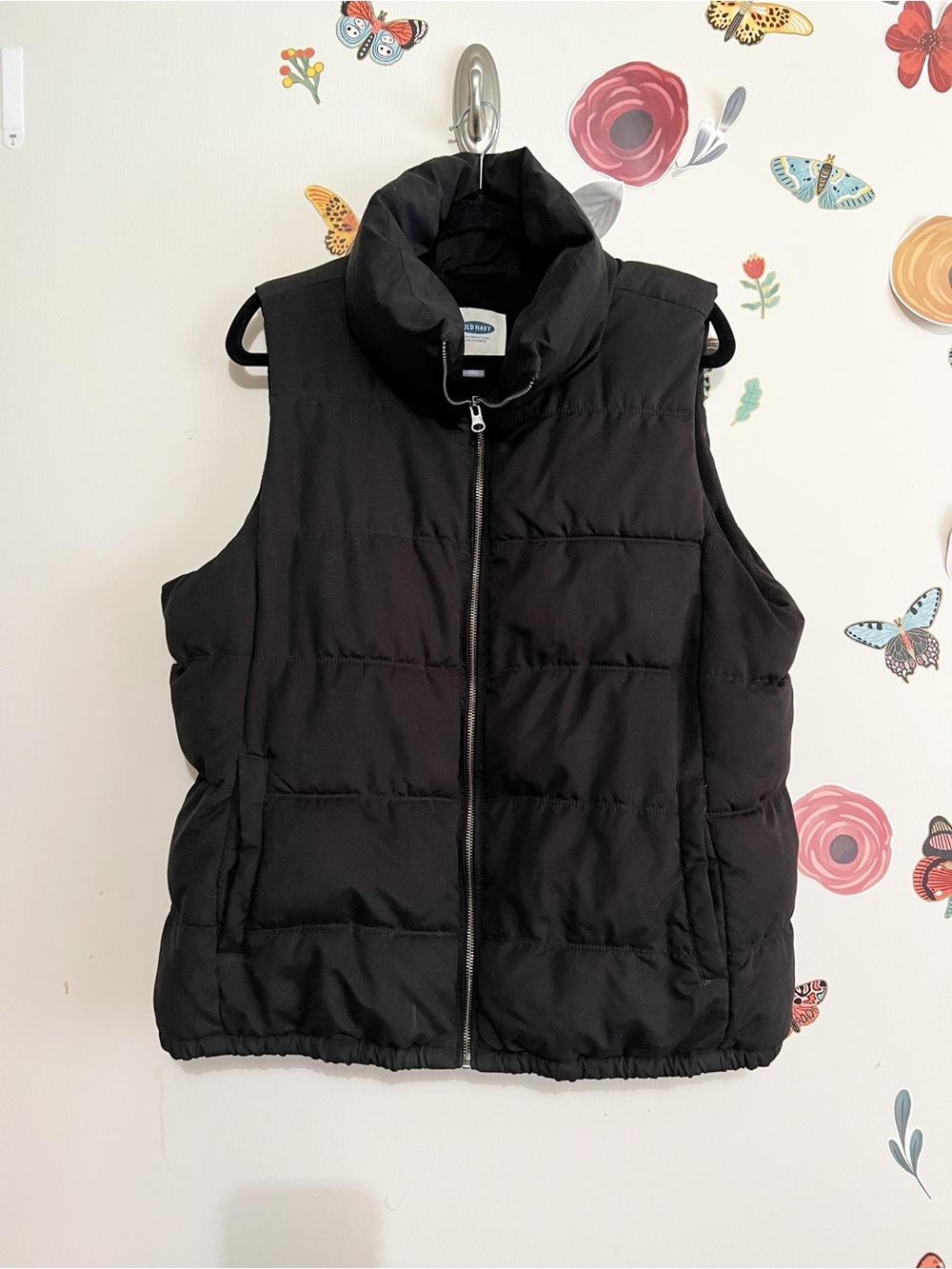 Old Navy Black Puffer Vest